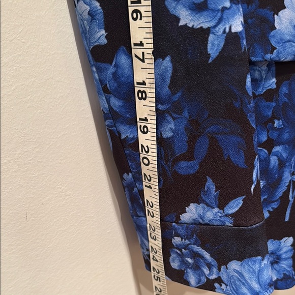 Alice + Olivia Floral Blazer - Picture 7 of 9